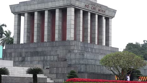 visita turística al mausoleo de ho chi minh
