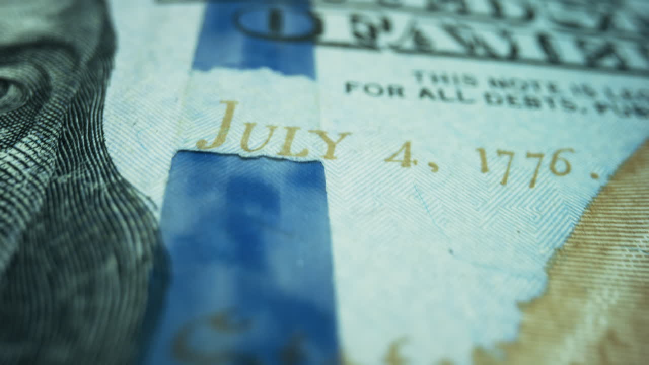 우리의 공식 현금. 새로운 미국 100 달러 지폐