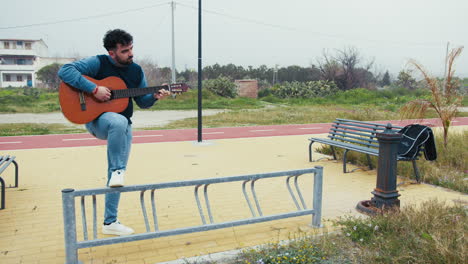 guitarist tries new music outdoors alone