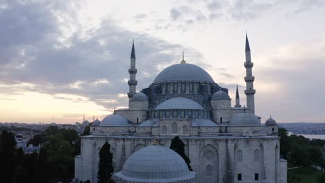 aerial view of suleymaniye mosque in istanbul. 4k fooatge in turkey