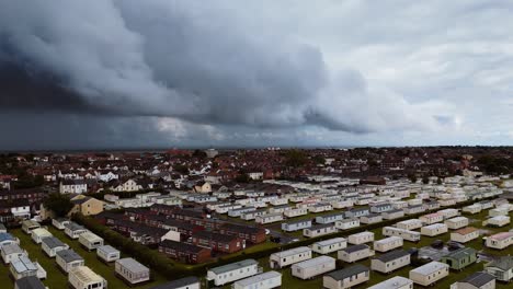 tormenta que se avecina sobre la ciudad costera de skegness