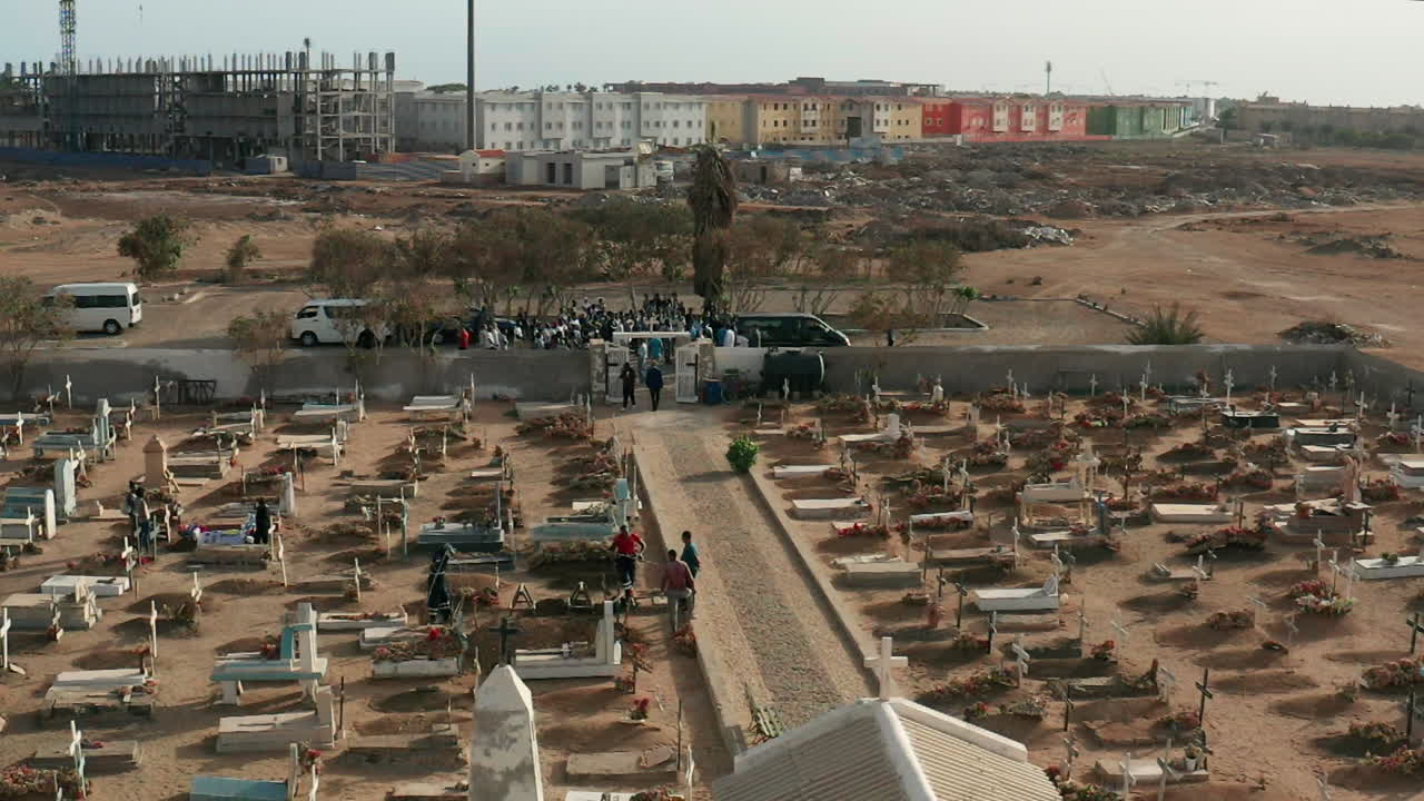 葬禮, 葬禮遊行, 一個悲傷的日子