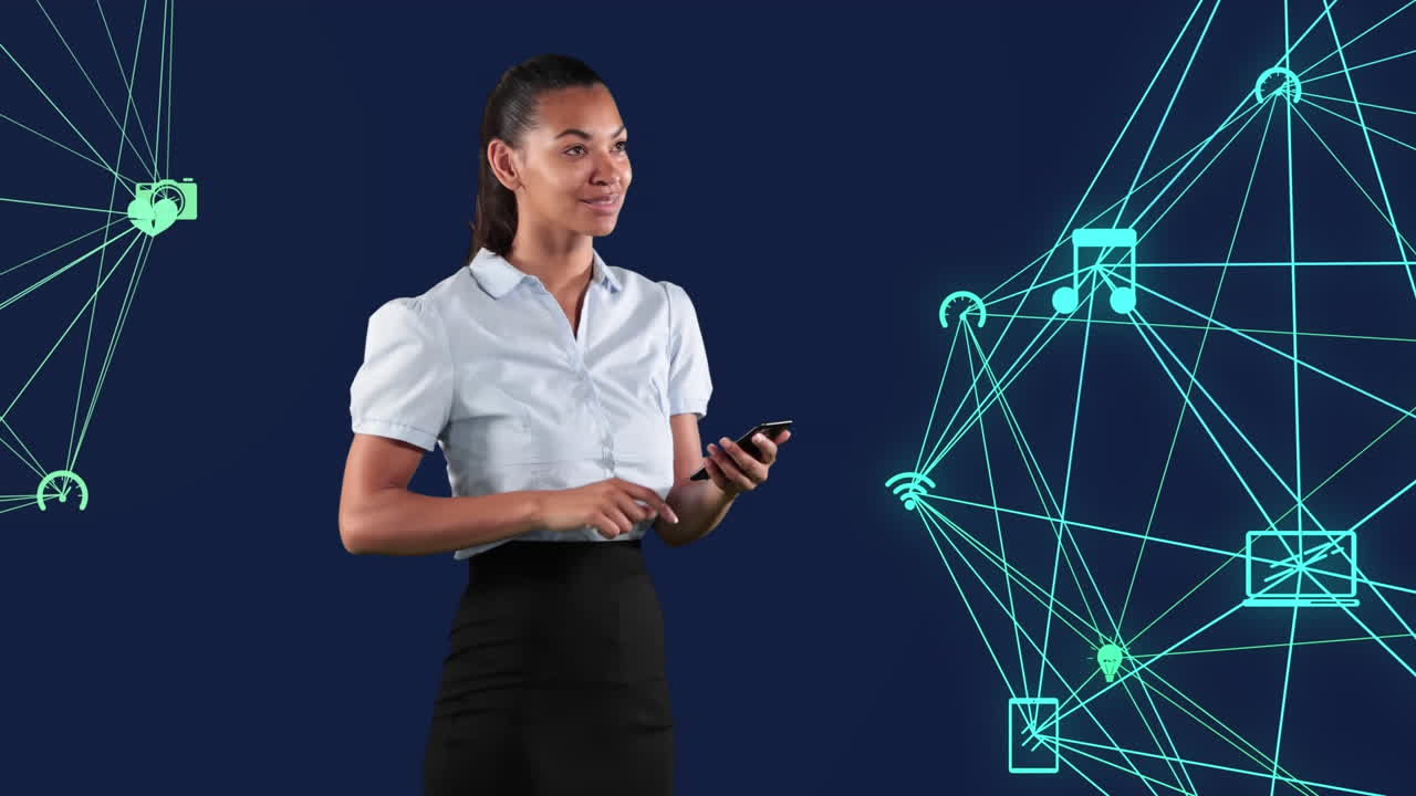 globo de iconos digitales contra una mujer de negocios que usa un teléfono inteligente