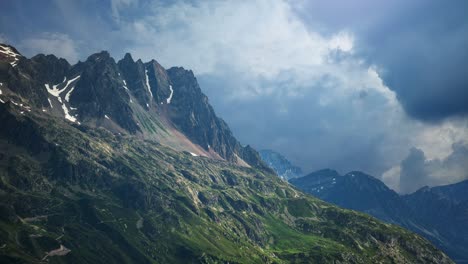 Paisaje-Con-Montañas---4.000-Imágenes-De-Lapso-De-Tiempo,-Macizo-Del-Mont-Blanc,-Alpes-Europeos,-Francia