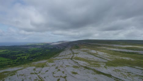 La-Belleza-De-Las-Tierras-Altas-En-La-Costa-Oeste-De-Irlanda