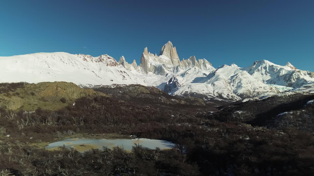 monte fitz roy in patagonia vicino al cile e all'argentina, paesaggio aereo