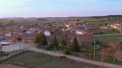 Mózar-de-Valverde,-Zamora-province,-Spain,-at-sunset