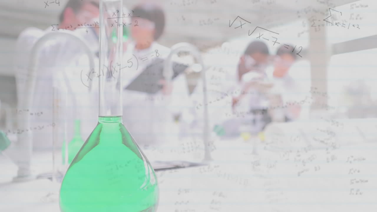 실험실에서 일하는 의료 종사자 그룹에 대해 떠다니는 수학 방정식