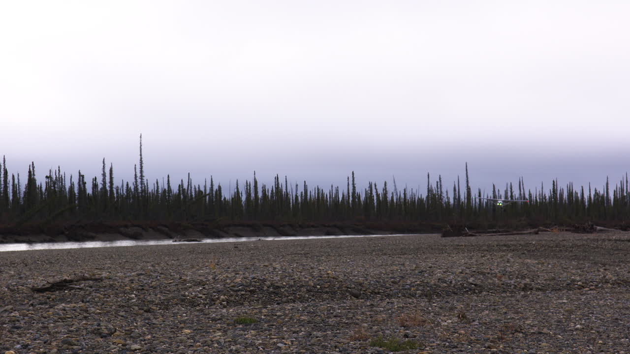 알래스카에서 비행 부시 비행기