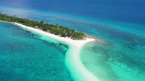 paraíso de la isla de kalanggaman con mar tranquilo de bluse en palompon, leyte, filipinas