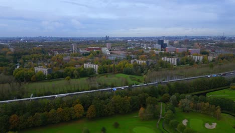 vista aérea del norte de ámsterdam con el modo trípode de la carretera de circunvalación a10