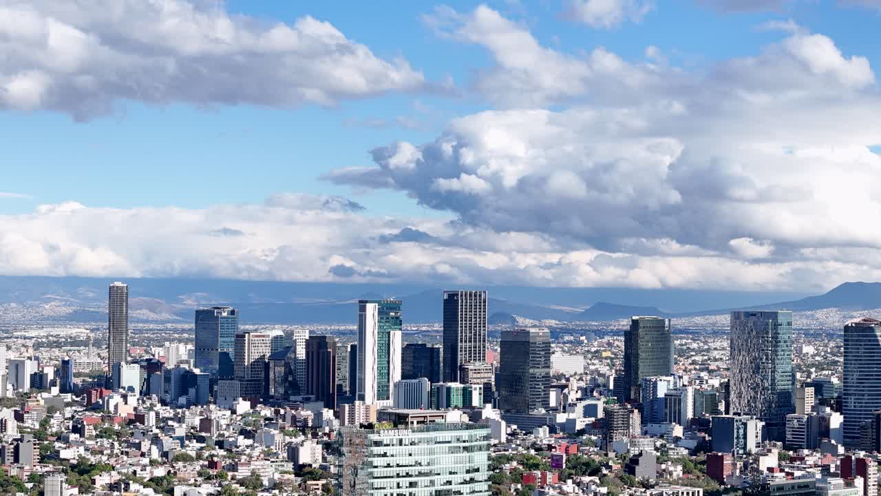 Timelapse during a cloudy day in mexico city