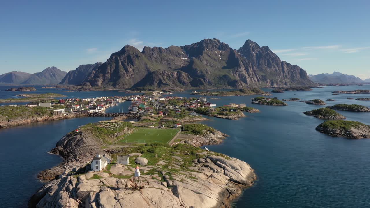 Henningsvær Lofoten er en øygruppe i Nordland fylke, Norge