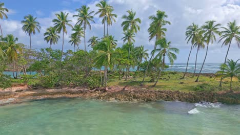 Los-Coquitos-beach,-Cabrera-in-Dominican-Republic