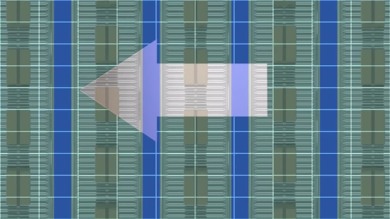 icono de flecha moviéndose sobre varias cajas en la cinta transportadora contra un fondo azul