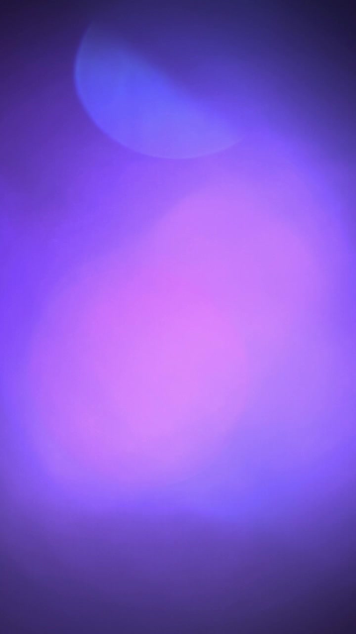Luzes Bokeh Abstratas Suaves e Brilhantes em Tons de Roxo e Rosa