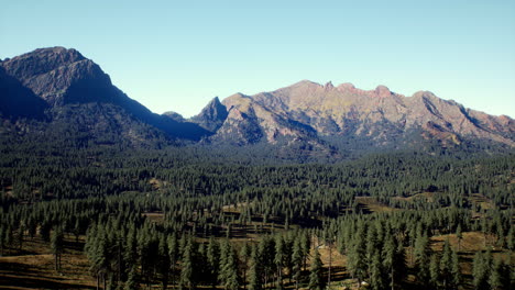 Cascade-Mountain-and-surrounding-Canadian-Rocky-Mountains-in-summer-time