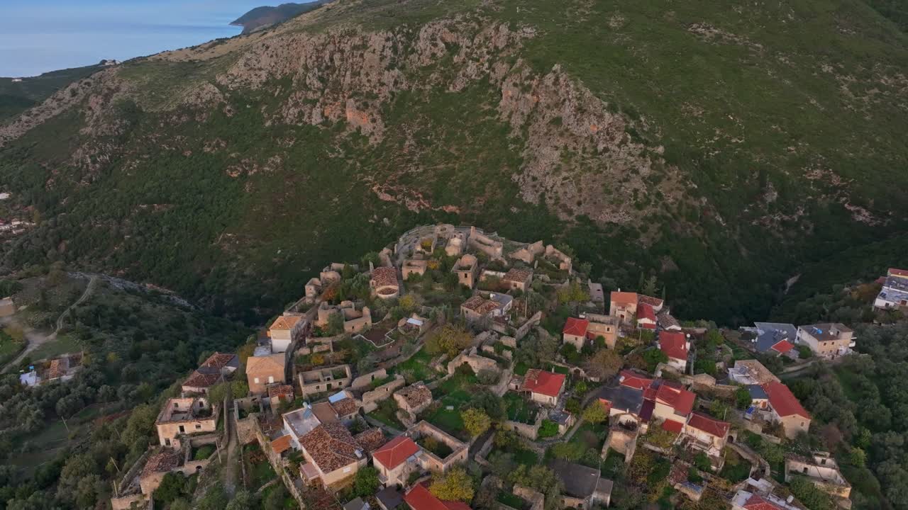 Castello di Himara e il Mediterraneo: Alba a Himare, Albania