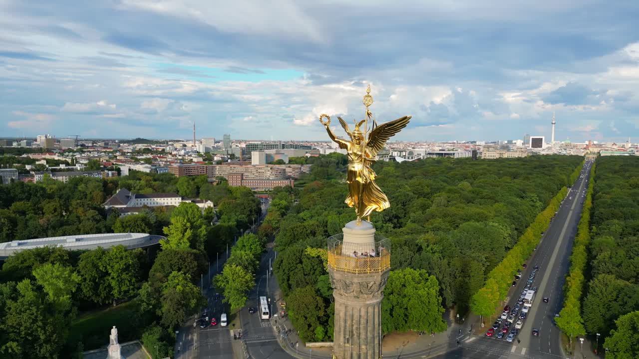 la columna de la victoria gold marie maravillosa vista aérea vuelo