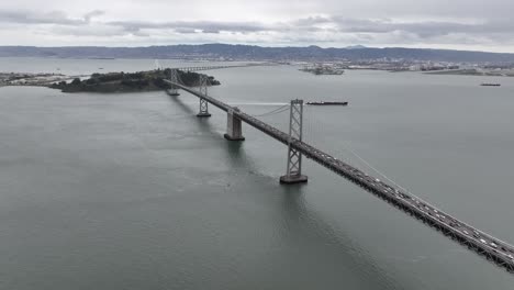 Amplias-Vistas-Aéreas-Del-Puente-De-La-Bahía-De-San-Francisco.