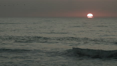 Las-Puestas-De-Sol-Sobre-El-Océano-Pacífico-En-Encinitas,-California.