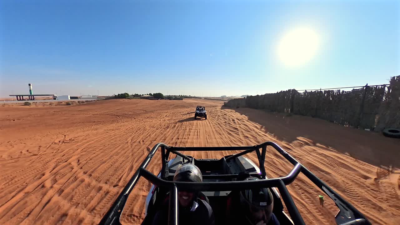 Deserto di Lahbab, Dubai, 11.12.25, esperienza in quad tra le dune di sabbia rosse, 30fps 003.