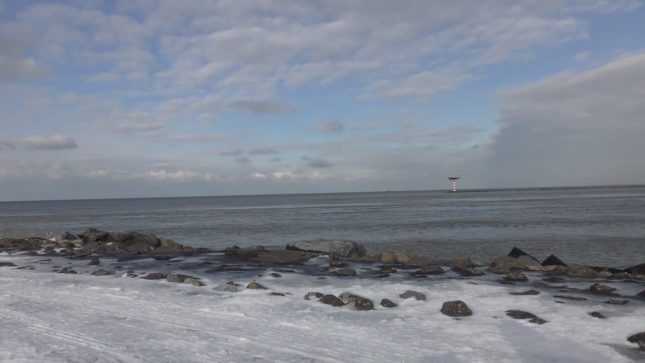 로테르담 항구 입구 근처 북해의 경치 좋은 전망