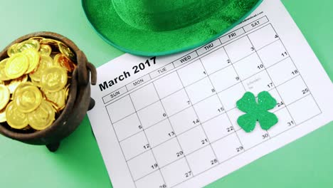 sombrero de duende y olla de oro con calendario para san patricio