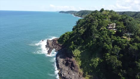 Itacare,-Brasil-Por-Drone-4k-Océano-Atlántico-Brasileño-Desde-El-Cielo-15