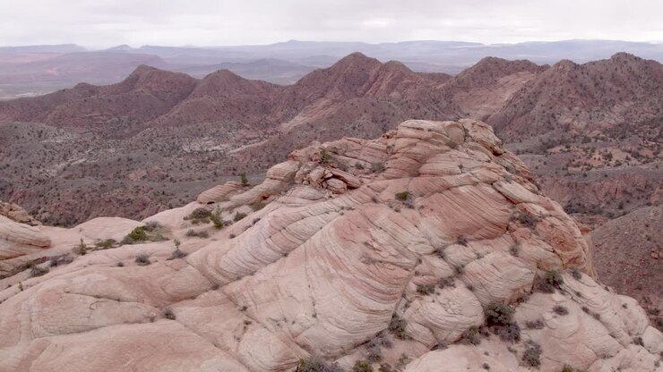 Ripresa orbitale di Yant Flats con St. George in lontananza.