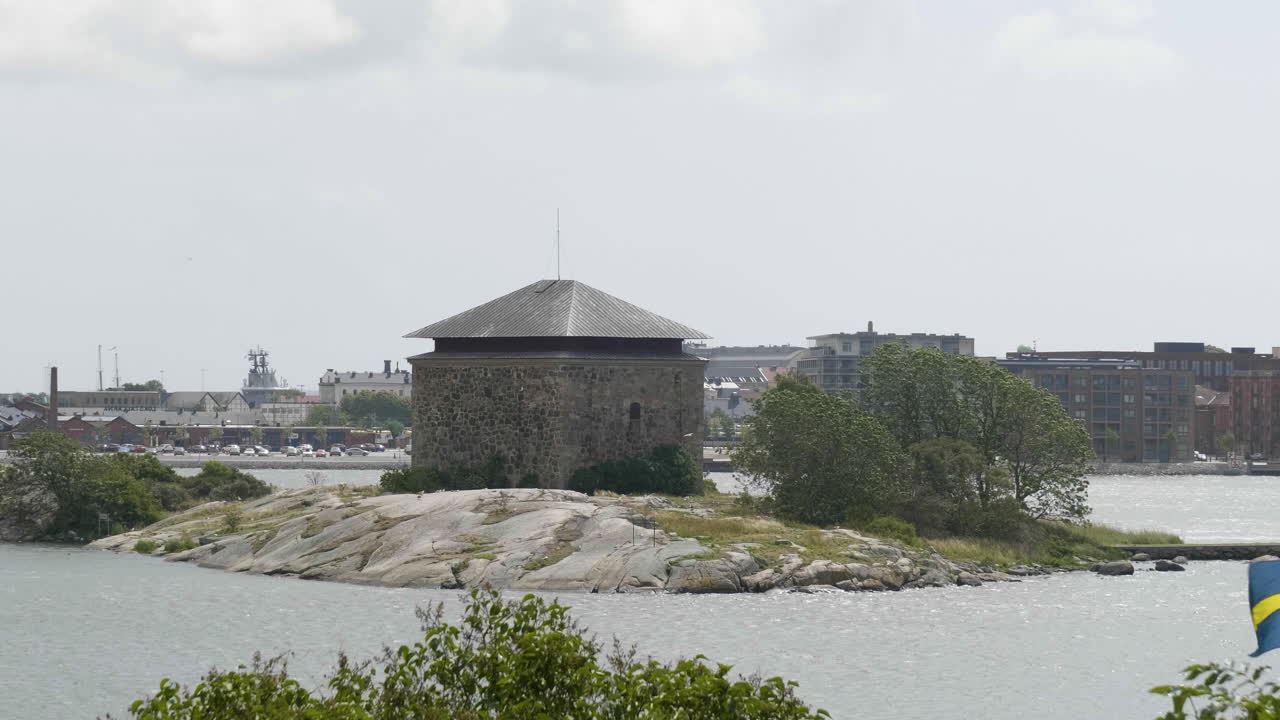 edificio histórico en ljungkar, karlskrona, suecia, el establecimiento de la toma