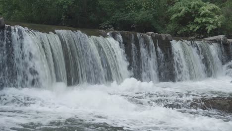 Cascada,-Wissahickon-Creek,-Filadelfia,-Pensilvania