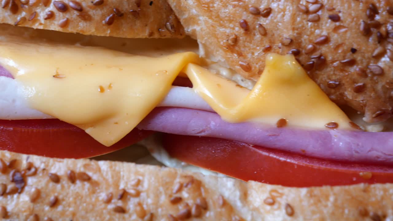 햄과 치즈 샌드위치의 클로즈업