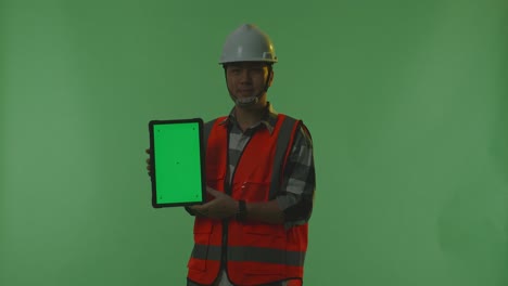 construction worker with tablet