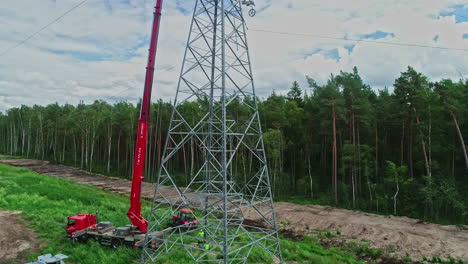 農村地區高壓電線工作者