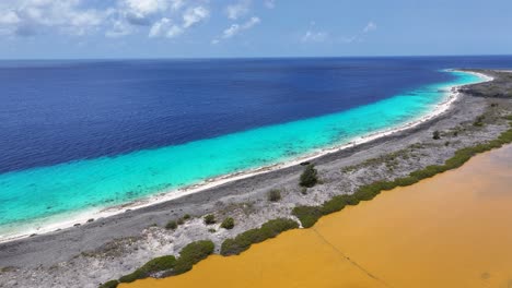 Klein-Bonaire-Beach-Am-Kralendijk-In-Bonaire,-Niederländische-Antillen