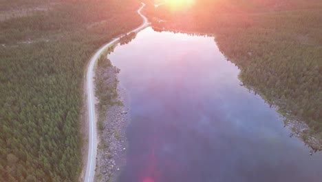 Puesta-De-Sol-Sobre-El-Agua-En-Finlandia-Tomada-Con-Dji-Air2s-2