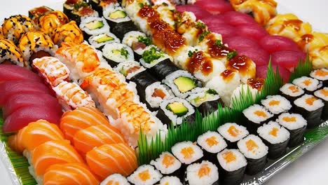 plato de sushi variado