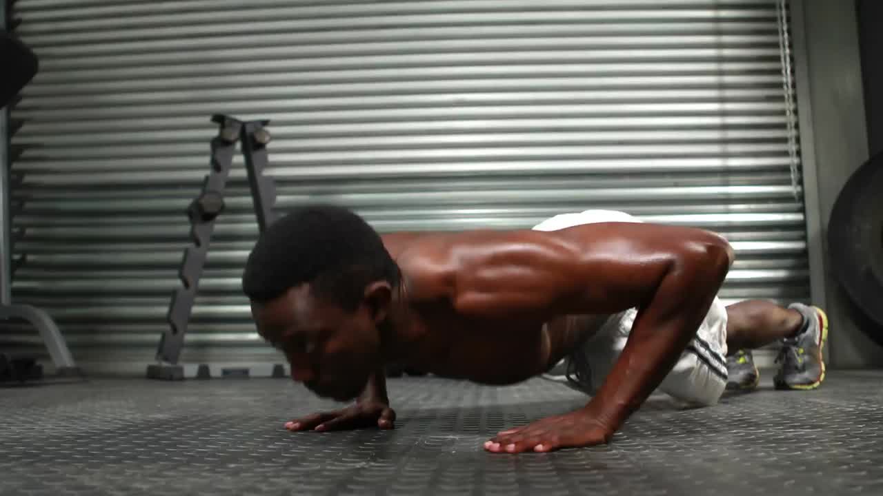 animación del procesamiento de datos y estadística sobre el ejercicio del hombre fuerte