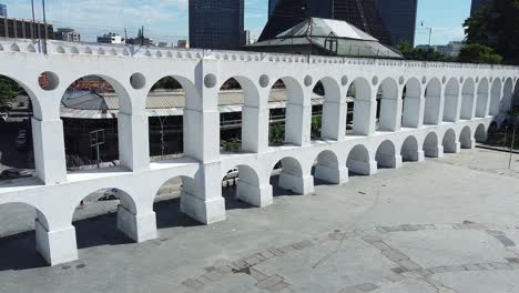 Atracción-Turística-De-Río-De-Janeiro-Arcos-Da-Lapa,-Hermosa-Arquitectura-Por-Drone,-Luz-Del-Día