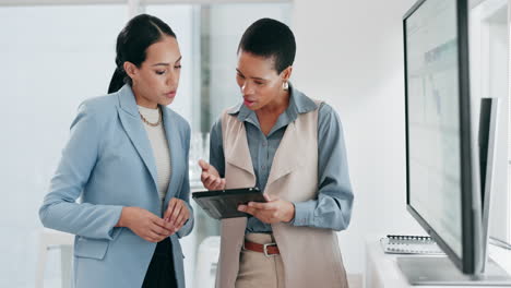 Discussion,-presentation-and-women-with-tablet