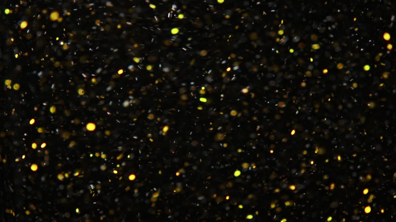 la cámara lenta, las partículas de color, la animación hipnotizante y cautivadora