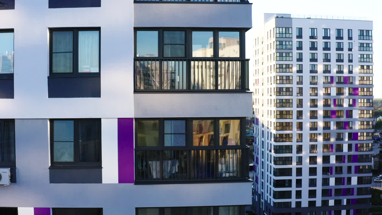 edificios de apartamentos modernos