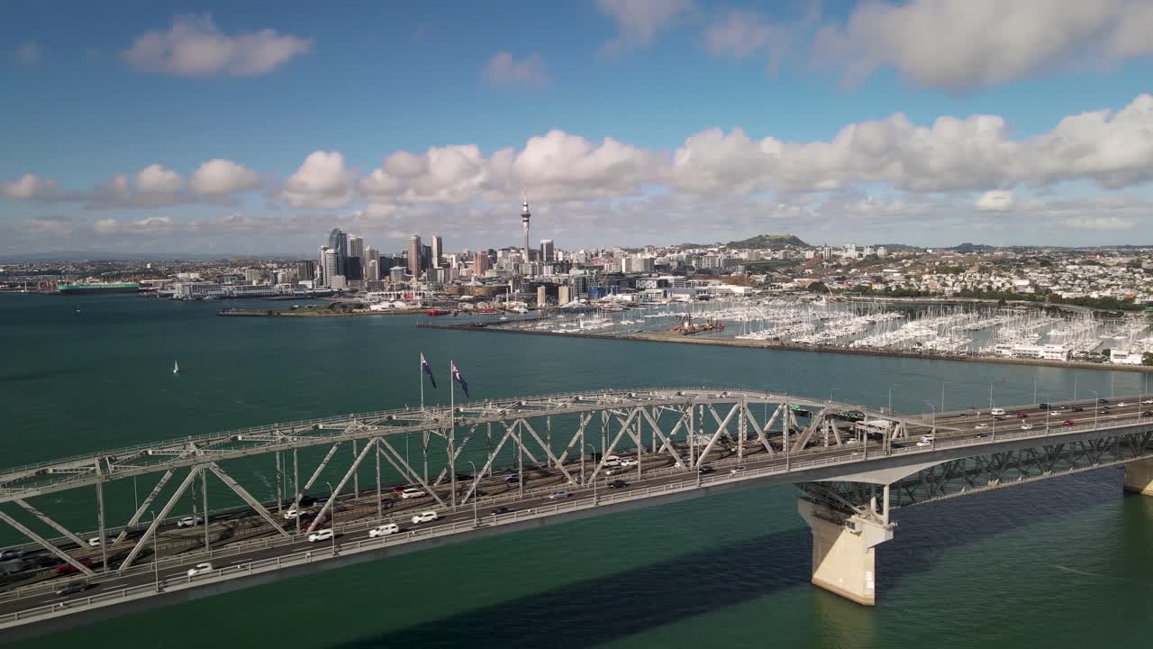 오클랜드 항구의 지배자