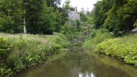 Acueducto-Desde-El-Punto-De-Vista-Del-Río-En-Kassel-Alemania