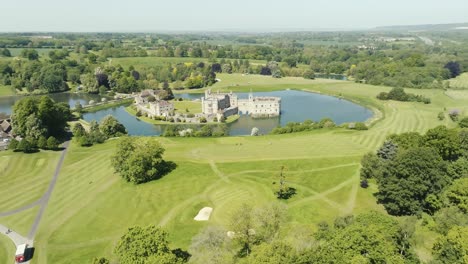 Luftdrohne-Leeds-Castle-England