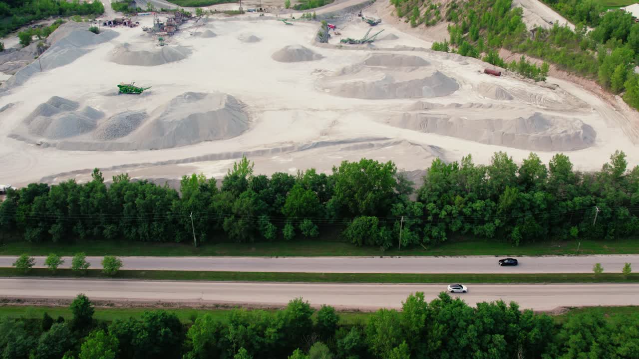 건축 자재 창고 - 저장소