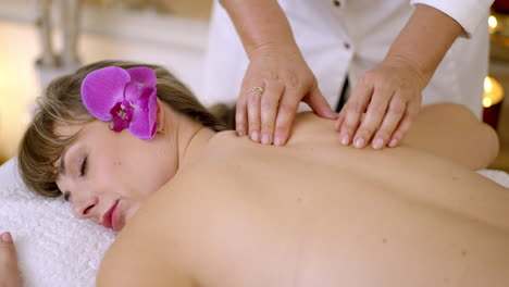 relaxing spa massage