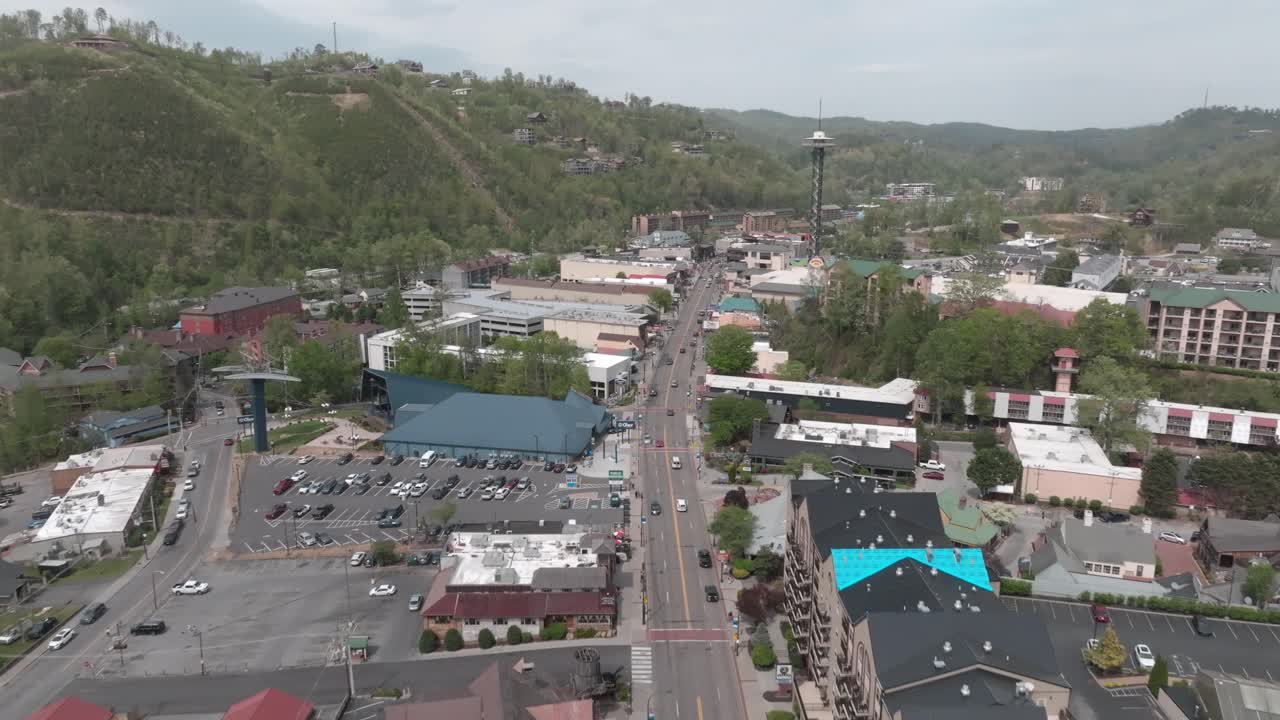 Gatlinburg, Tennessee Aerial Video of the city moving forward