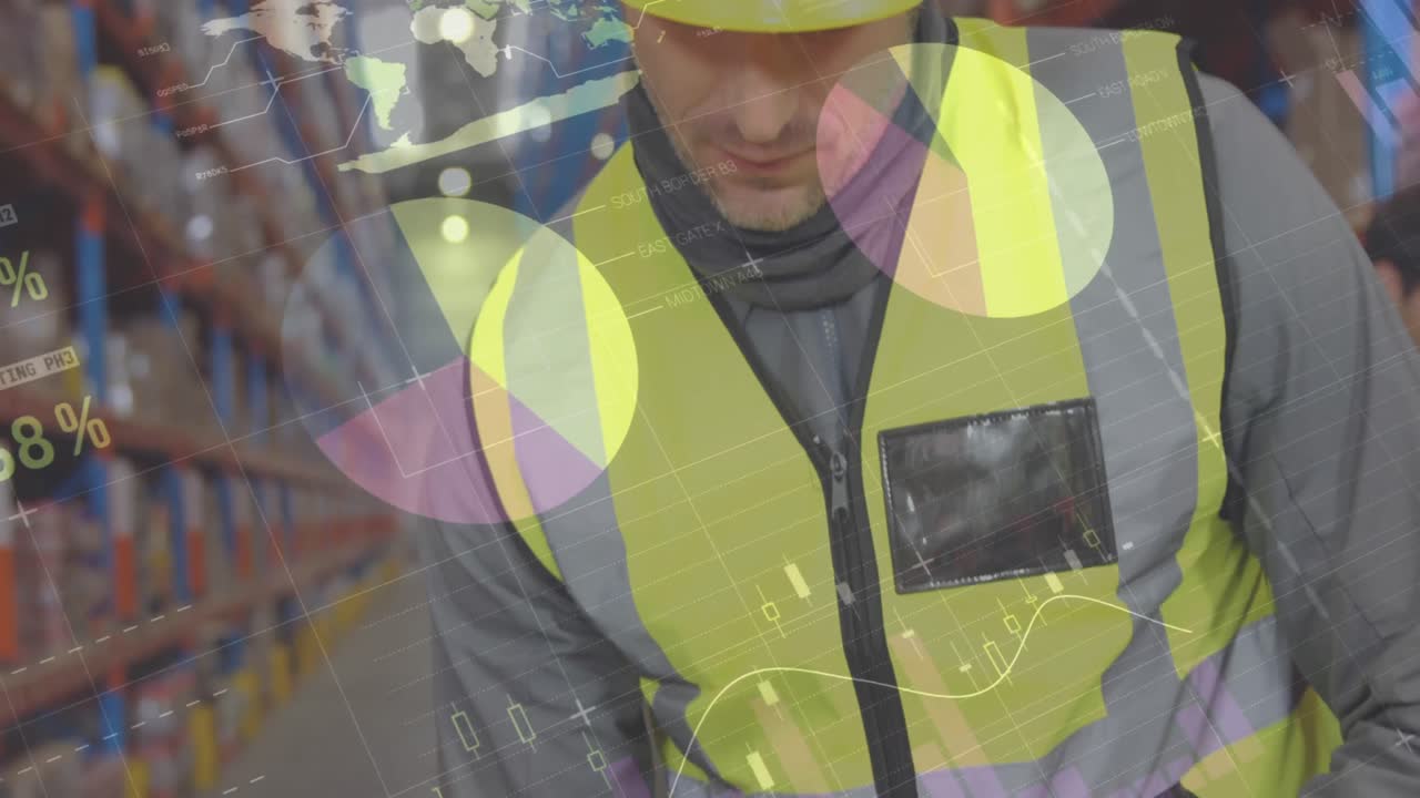 анимация обработки данных над человеком, работающим на складе